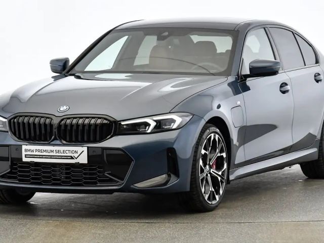 BMW 330 330e Sedan xDrive