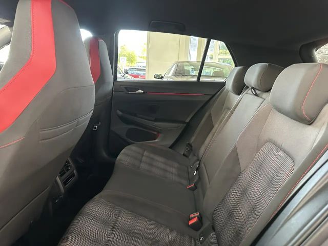 Volkswagen Golf GTI Style