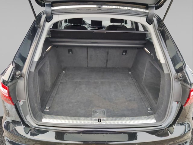 Audi A4 35 TFSI Avant S-Tronic