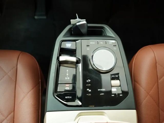 BMW iX xDrive40