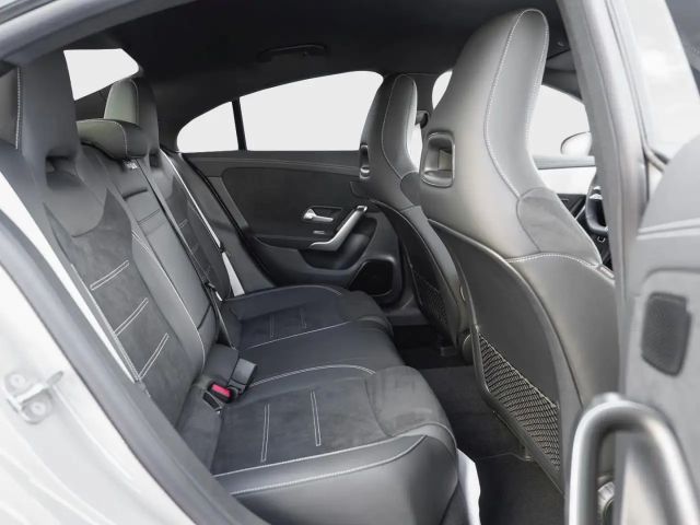 Mercedes-Benz CLA 220 AMG Line CLA 220 d Coupé