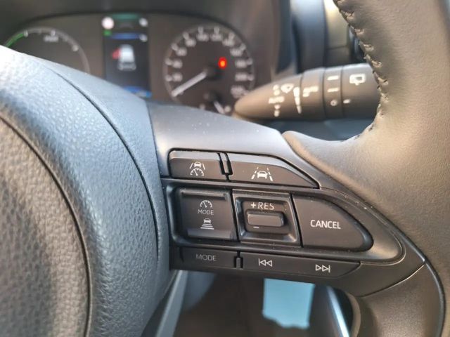 Mazda 2 Hybrid Centre Line