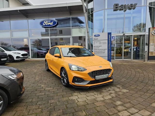 Ford Focus EcoBoost ST Line