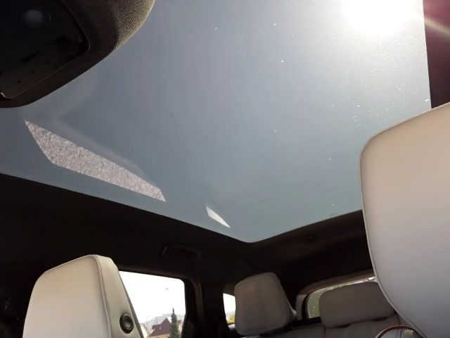 Renault Espace E-Tech Iconic