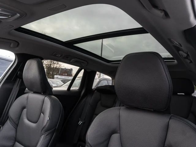 Volvo V60 Cross Country AWD Plus