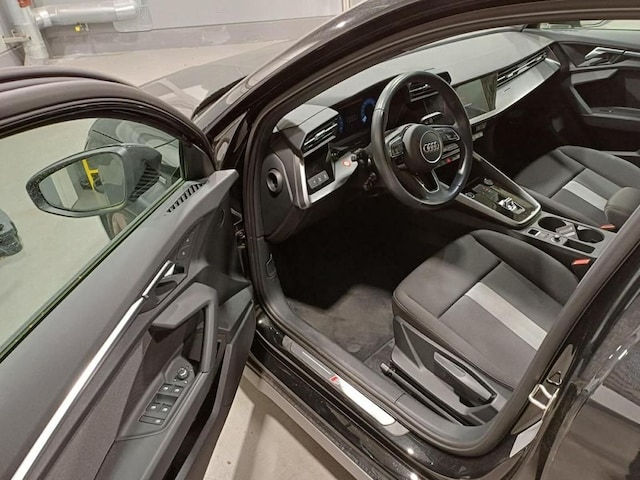 Audi A3 35 TFSI S-Line S-Tronic Sedan