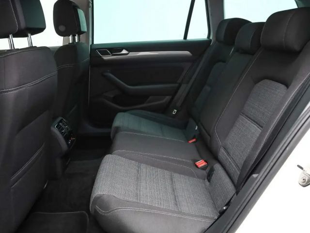 Volkswagen Passat 2.0 TDI Business DSG Variant