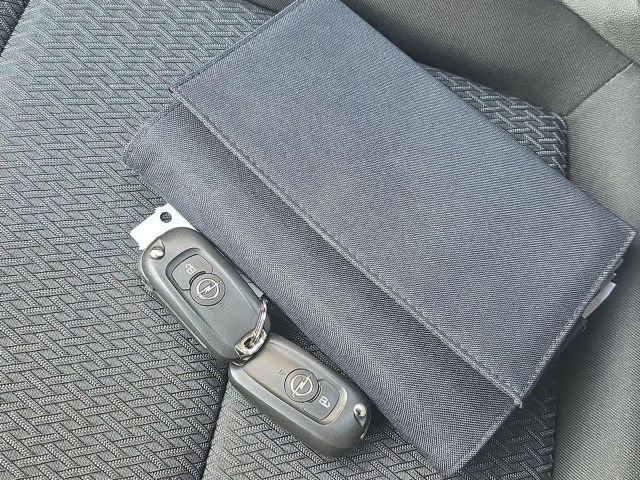 Opel Insignia B Sports Tour SPURH R-KAM NAVI DAB LED