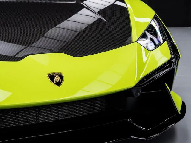 Lamborghini Huracan n Tecnica Carbon front & rear bonnet + Alcantara