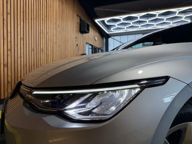 Volkswagen Golf DSG Life Variant