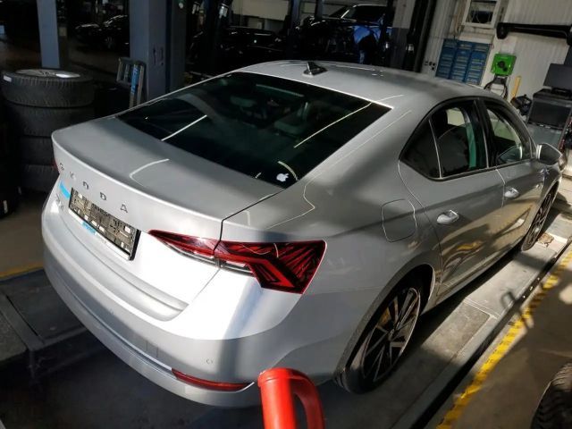 Skoda Octavia TDI DSG MATRIX NAVI ACC SPURH AHK VORBREI