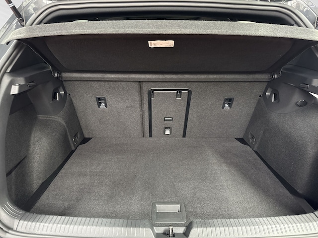 Volkswagen Golf 2.0 TSI DSG