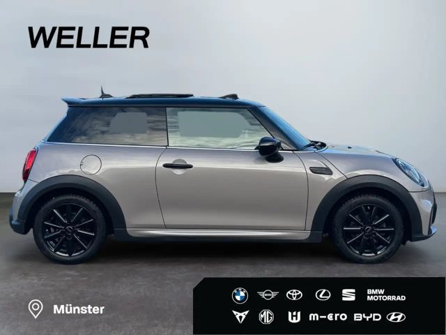 MINI Cooper JCW Trim *Bi-LED*Pano*Navi*CAM*SHZ*CarPlay*