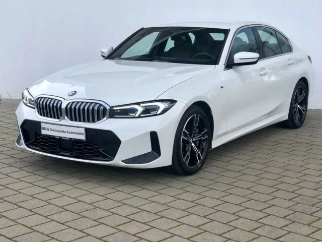 BMW 330 330d M-Sport Sedan