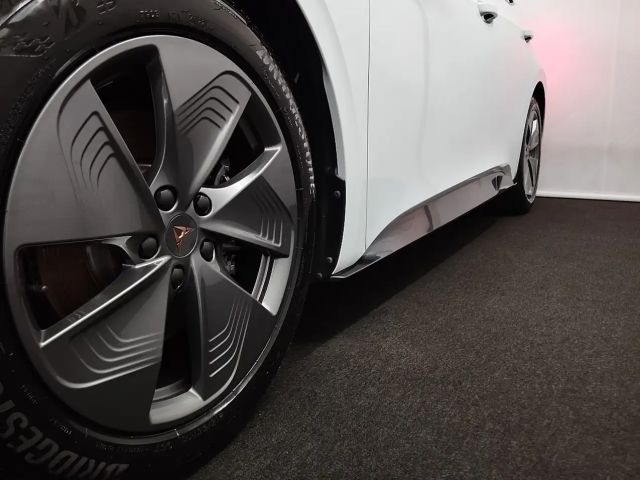 Cupra Born 62kWh...Navi/RFK/LED