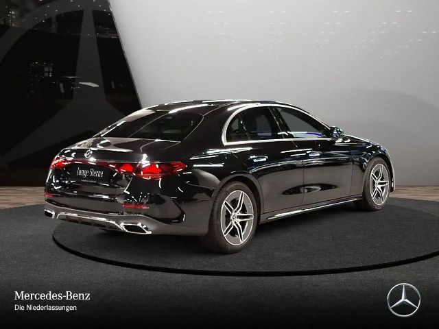 Mercedes-Benz E 200 AMG Line Sedan