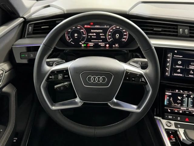 Audi Q8 e-tron 55 Business Quattro