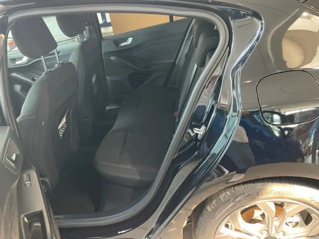 Ford Focus EcoBoost ST Line