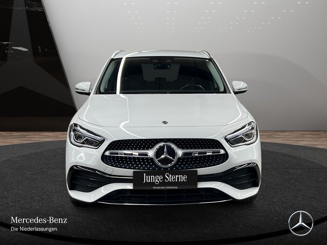 Mercedes-Benz GLA 200 AMG Line