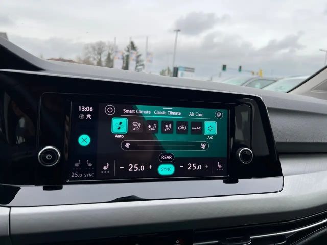 Volkswagen Golf Life Variant