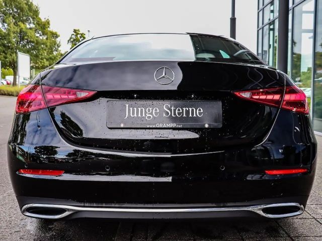 Mercedes-Benz C 200 C 200 d Sedan