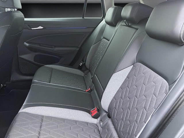 Volkswagen Golf 1.5 eTSI DSG Variant