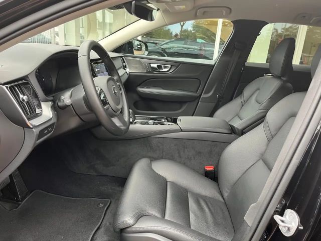 Volvo V60 AWD Dark Hybrid Plus T6