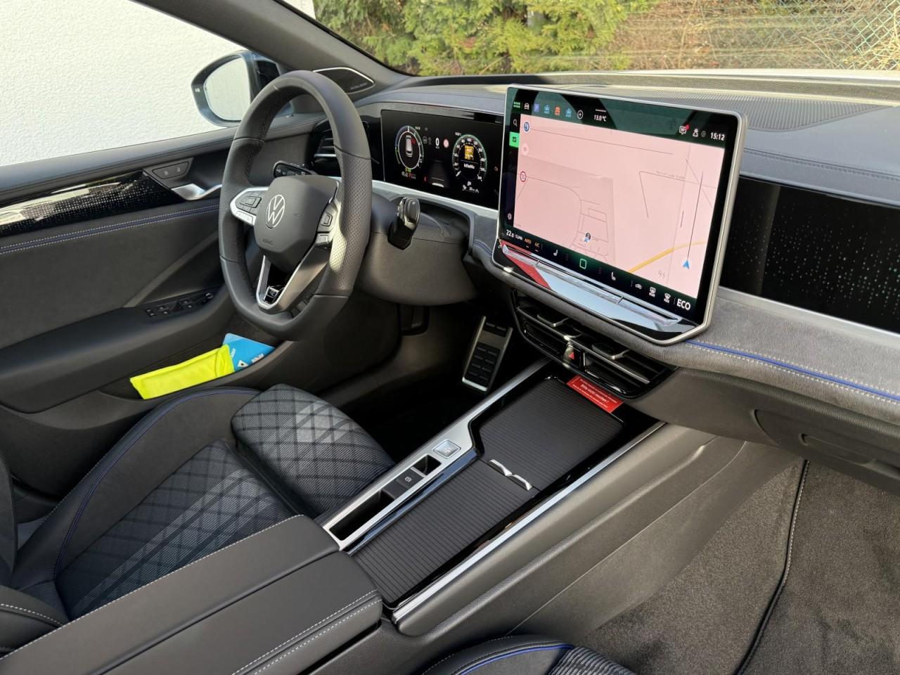 Volkswagen Passat DSG R-Line eHybrid