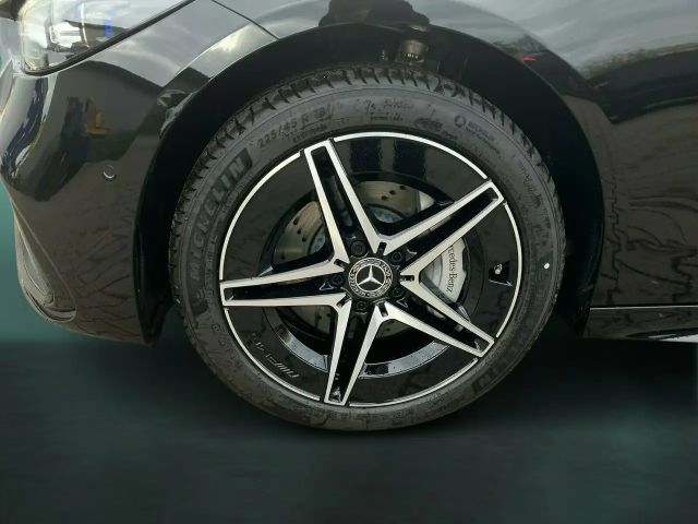 Mercedes-Benz C 300 C 300 e Sedan