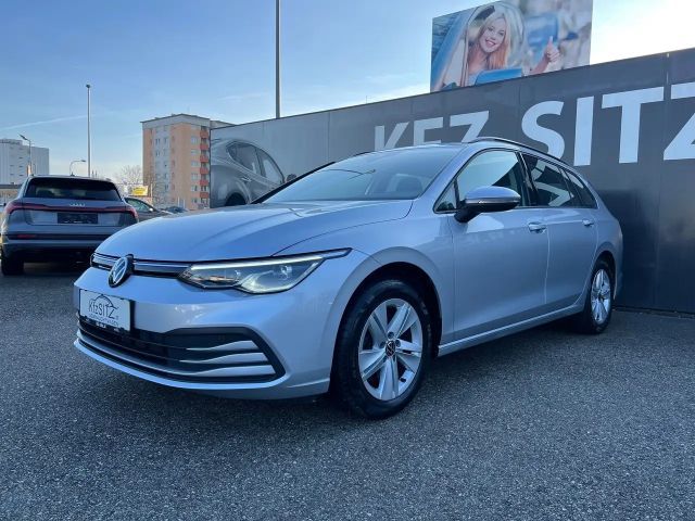 Volkswagen Golf Life Variant