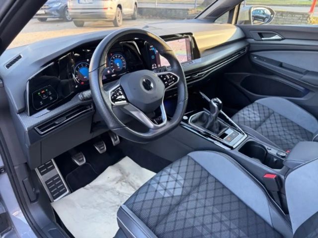 Volkswagen Golf 1.5 TSI R-Line Variant