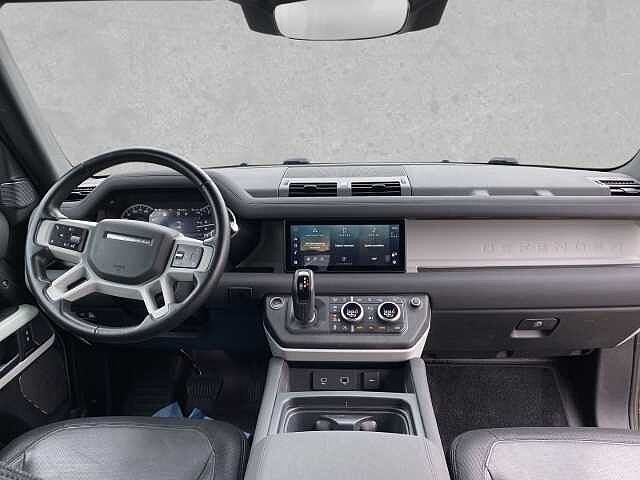 Land Rover Defender Dynamic SE