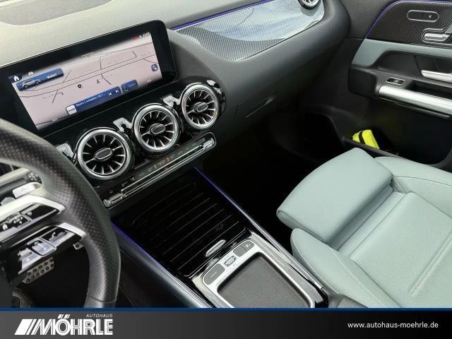 Mercedes-Benz GLA 180 AMG Line