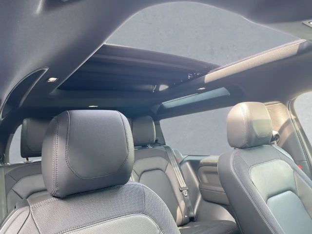 Land Rover Defender 90 D250 SE