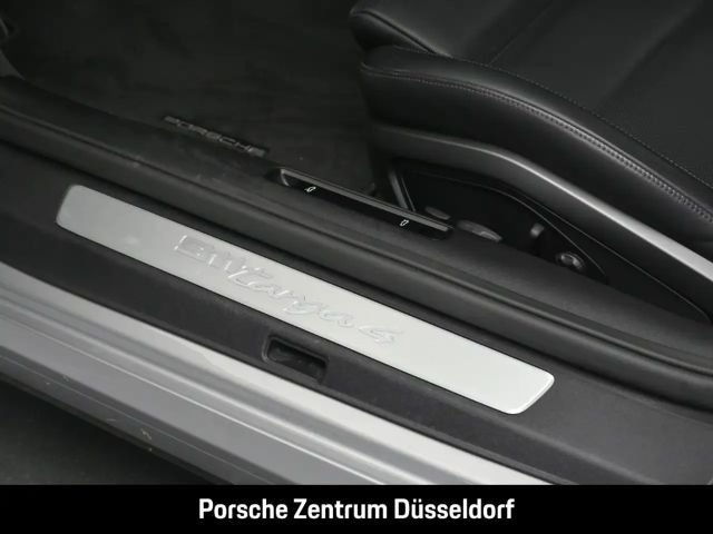 Porsche 992 4 Coupé Targa