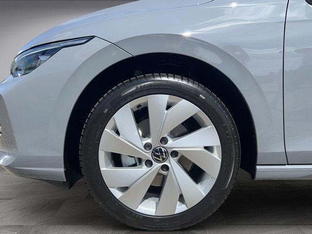 Volkswagen Golf Life Variant