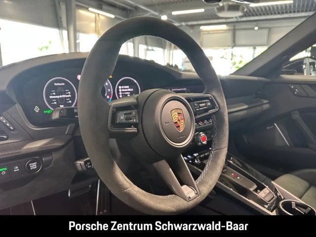 Porsche 992 4 Coupé GTS Targa