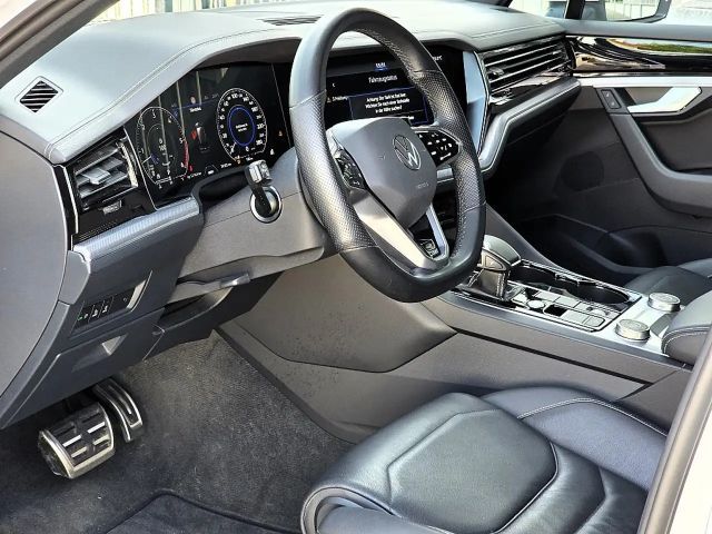 Volkswagen Touareg 4Motion R-Line