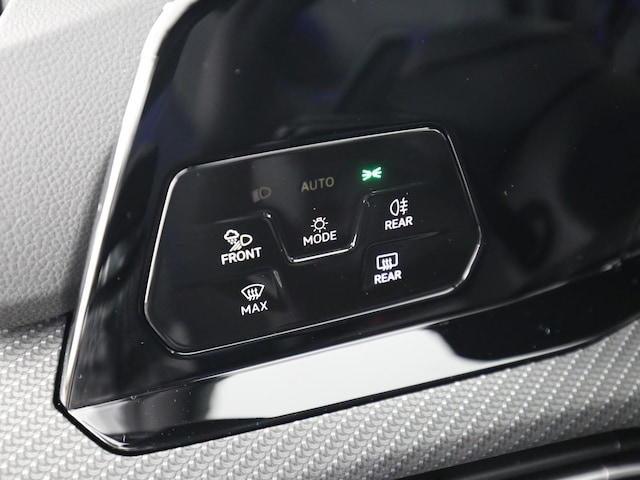 Volkswagen Golf 2.0 TSI 4Motion DSG Golf VIII