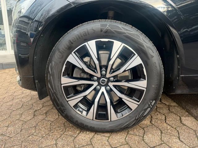 Volvo XC60 AWD Dark Plus