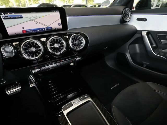 Mercedes-Benz A 200 AMG Line