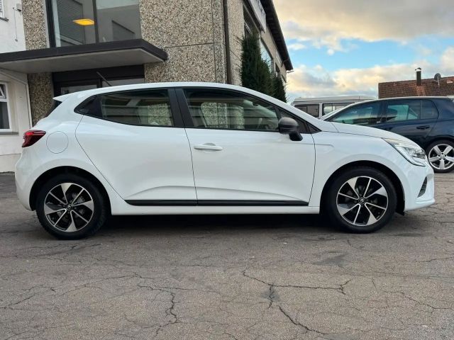 Renault Clio Life