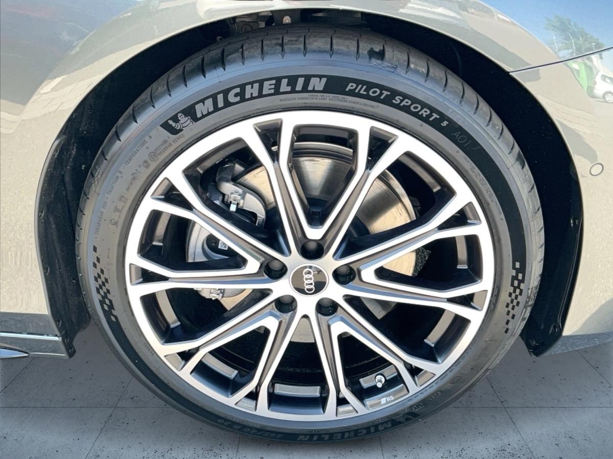 Audi A6 Avant Quattro S-Line