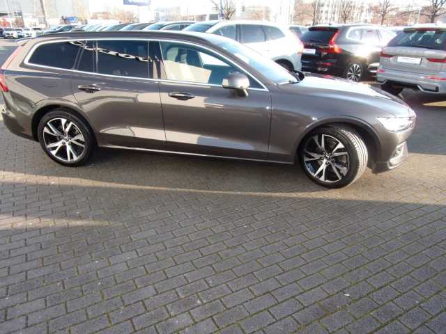 Volvo V60 Core