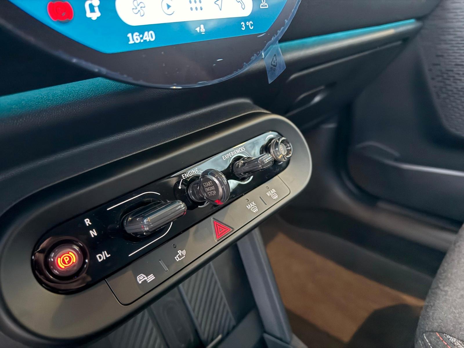 MINI Cooper Essential