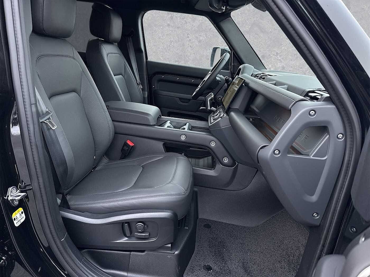 Land Rover Defender 110