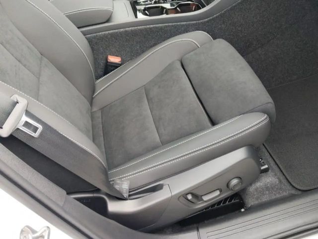 Volvo XC40 Dark Plus