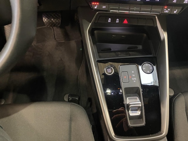 Audi A3 35 TDI S-Line S-Tronic Sedan