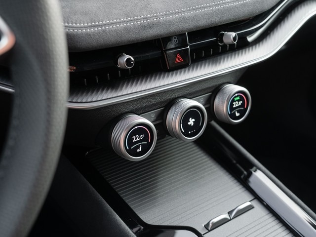 Skoda Superb 2.0 TDI Combi Sportline