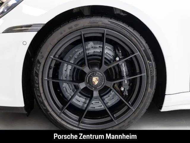 Porsche 992 4 Cabrio Carrera GTS